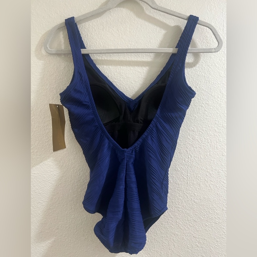 Gottex onepiece swimsuit - Picture 3 of 8